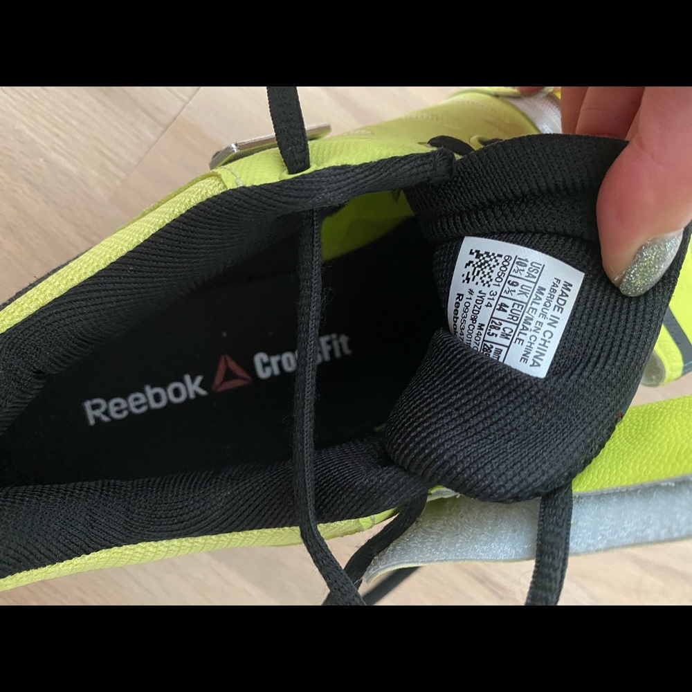 Men CrossFit lifter hardly used.